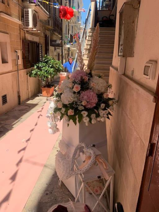 Charming Old Town House Apartment Bari Exterior photo