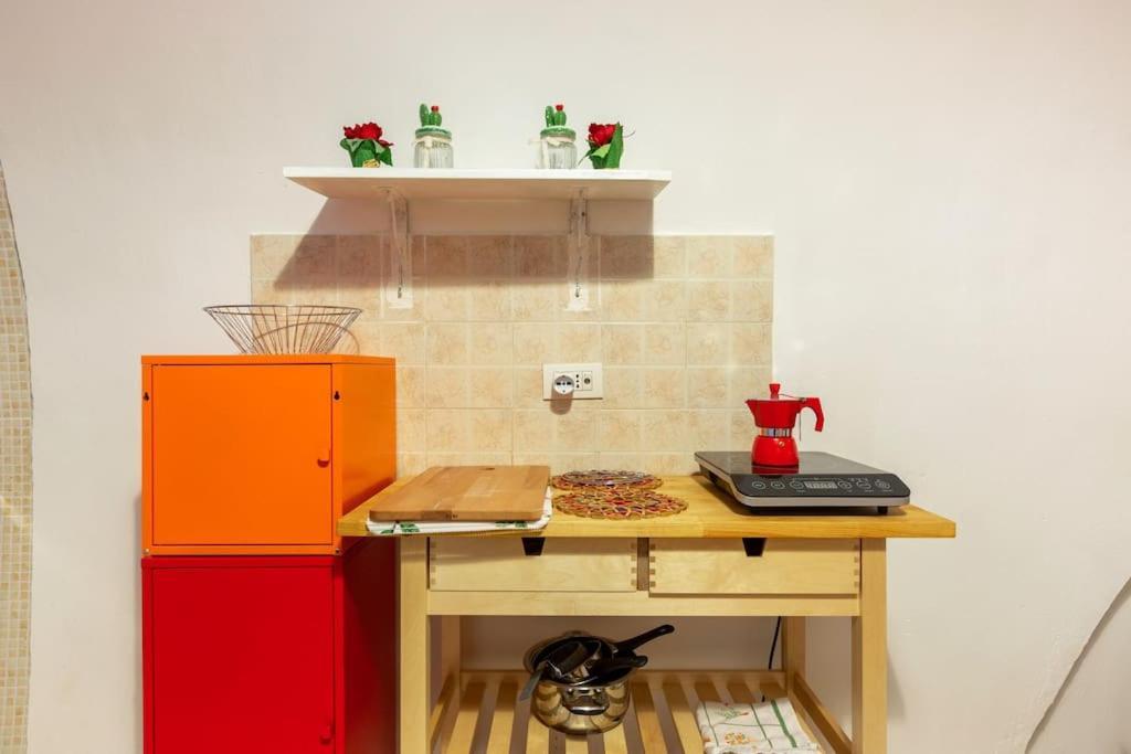 Charming Old Town House Apartment Bari Exterior photo